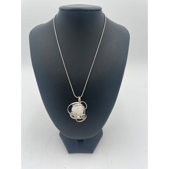 Silver & White Swirl Design Pendant Necklace With Chain Extender - Picture 1 of 4